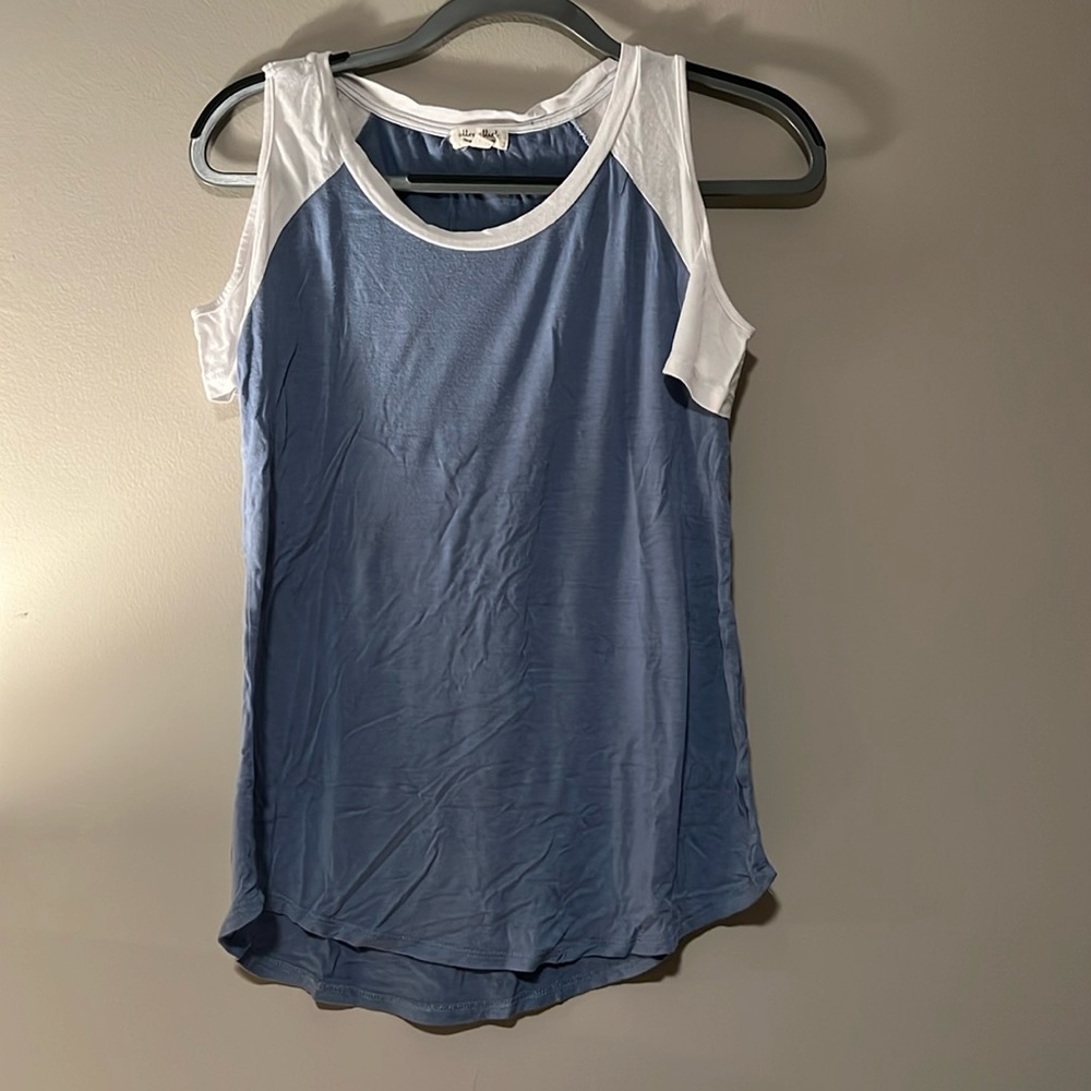 Cold shoulder short sleeve